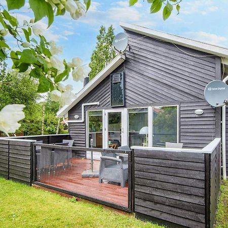 5 Person Holiday Home In Hovborg 外观 照片